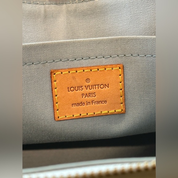 Authentic Louis Vuitton Rosewood Avenue Cream Vernis - Picture 13 of 13